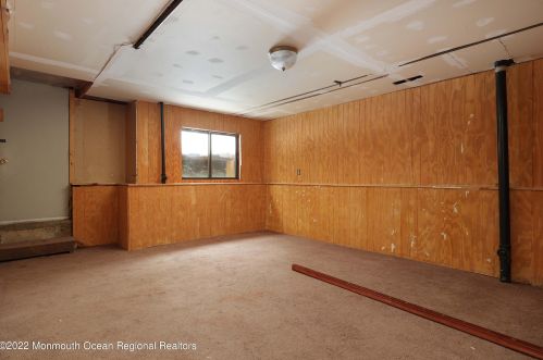 258 Clubhouse Dr, Middletown NJ 07748-1340 exterior