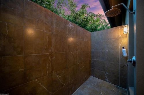 611 18 Ave, Naples FL 34120-7476 exterior