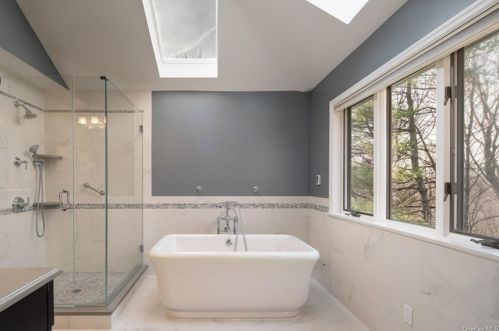 18 Day Rd, Armonk NY exterior