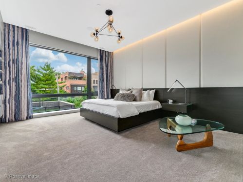 1857 Orch St, Chicago IL 60614-5109 exterior