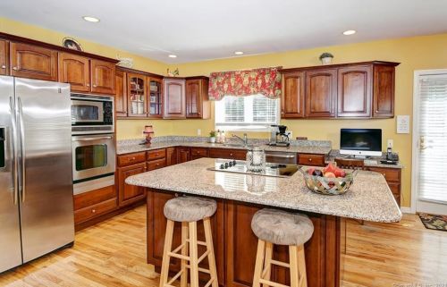 789 Ridgebury Rd, Ridgefield CT 06877-1407 exterior