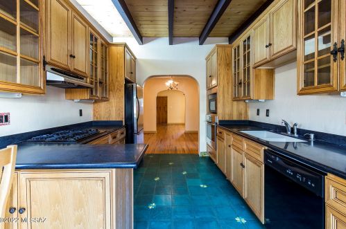 2110 Water St, Tucson AZ  85719-3437 exterior