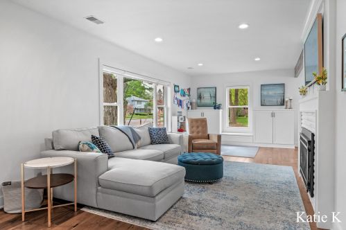 2144 Hall St, Grand Rapids MI 49506-4046 exterior