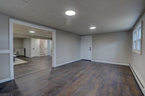 15 Normandy Cir, Hopatcong NJ  07843-1840 exterior