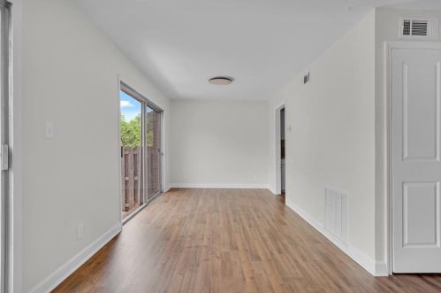 2559 Bradford Sq, Atlanta GA 30345-1339 exterior