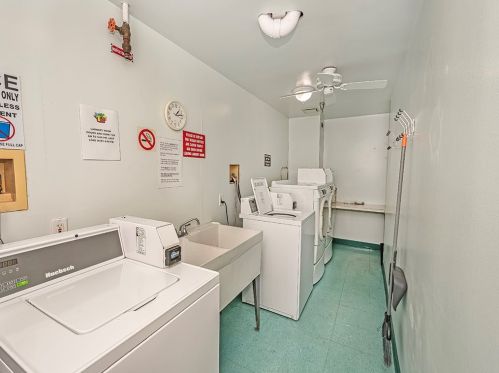 5715 Beacon St, Pittsburgh PA  15217-2028 exterior