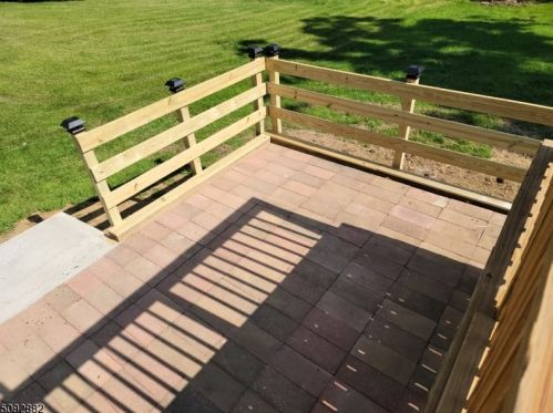 9 Apache Trl, Rockaway NJ  07866-1028 exterior