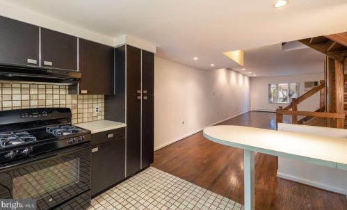 1940 Delancey Pl, Philadelphia PA 19103-6612 exterior