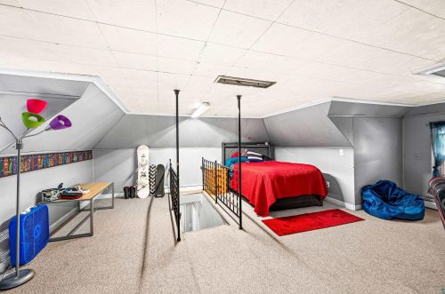 2219 6 St, Duluth MN 55806-2551 exterior