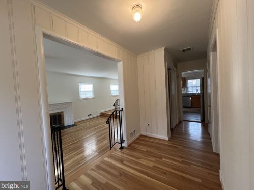 9704 Dameron Dr, Silver Spring MD  20910-1403 exterior