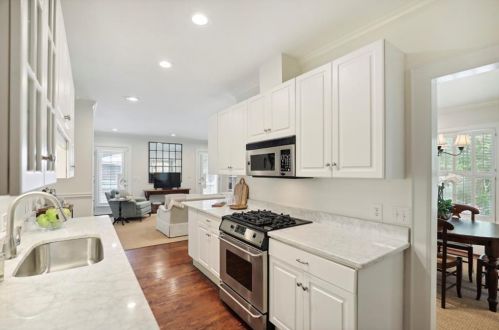 332 Golfview Rd, Atlanta GA 30309-1214 exterior