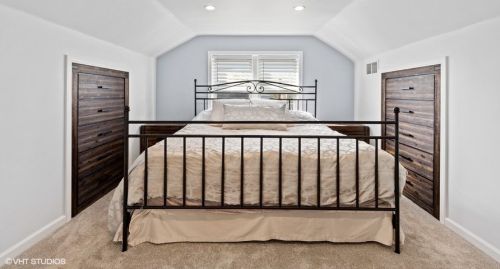 4815 Mulligan Ave, Chicago IL 60630-2921 exterior