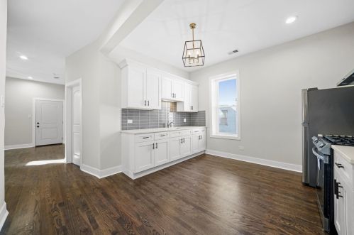 6511 Peoria St, Chicago IL 60621-1907 exterior