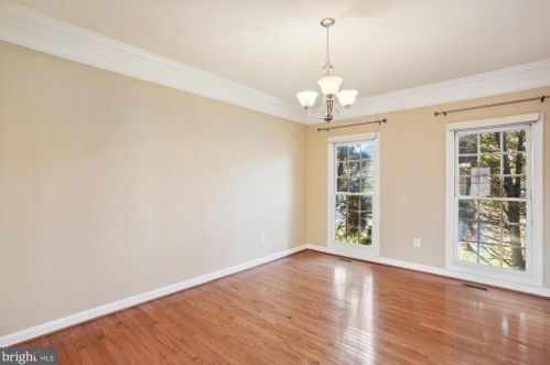 10813 Maplecrest Ln, Rockville MD  20854-6376 exterior