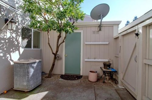 1323 Detroit Ave, Concord CA 94520-5980 exterior