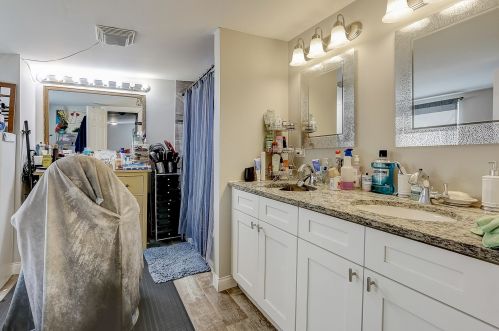 2418 Mcvicker Ave, Chicago IL 60639-2218 exterior