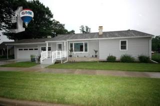 1315 Erie St, Hoffman Estates, IL 60123-7117