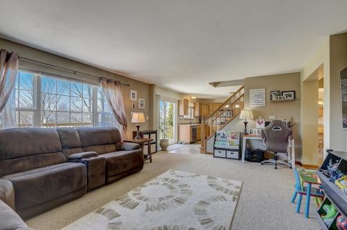 608 Chadwick Dr, Watertown WI 53094-5907 exterior