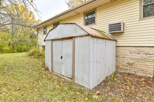 4870 37th St, Milwaukee WI  53221-2570 exterior