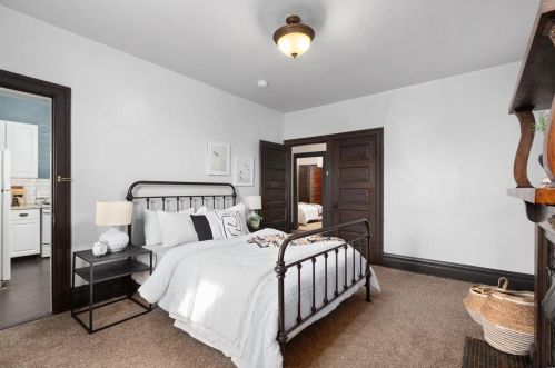 4030 Flad Ave, Saint Louis MO 63110-3924 exterior