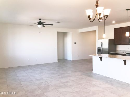 1808 Chanute Pass, Phoenix AZ  85040-3835 exterior