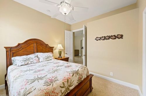 15892 Delaplata Ln, Naples FL 34110-2804 exterior