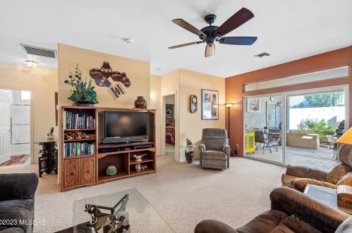 7451 Maritime Dr, Tucson AZ 85756-9151 exterior