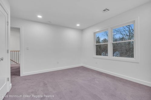 722 Green Valley Rd, Jackson Twp NJ  08527-2942 exterior