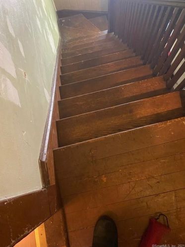 58 Newington Ave, New Britain CT 06051-2116 exterior