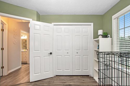 340 Riverwood Dr, Middlevle MI  49333-9092 exterior