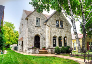 2718 67th St, Milwaukee, WI 53219-3064