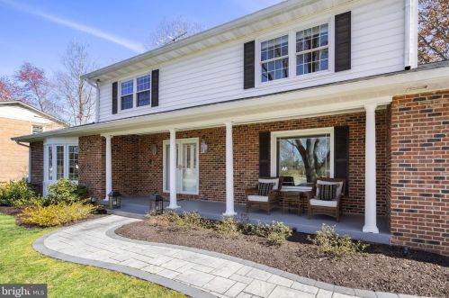 9415 Macklin Ct, Alexandria, VA 22309-3028