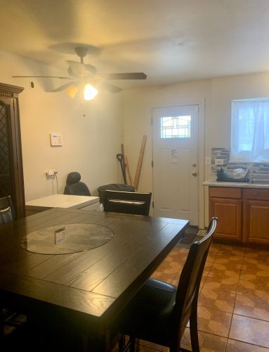 5348 Winchester Ave, Chicago, IL 60609-5642