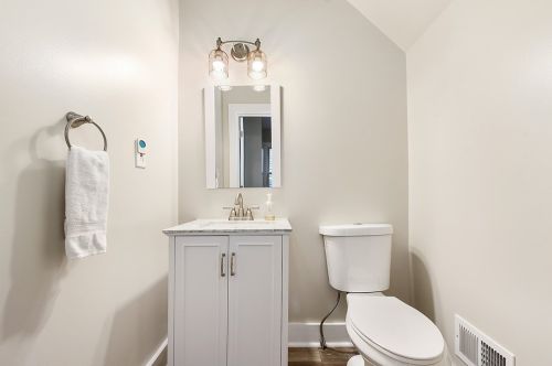 22 Millbridge St, Pittsburgh PA 15210-1071 exterior