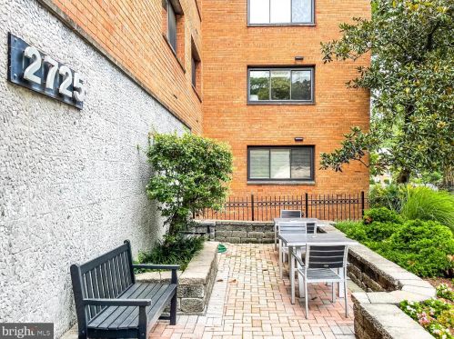 2725 39th St, Washington DC 20007-1244 exterior