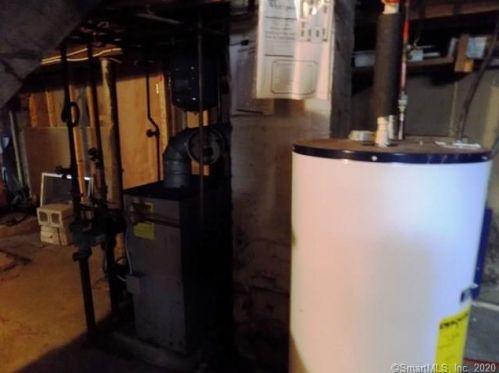 190 French St, Torrington CT 06790-6212 exterior