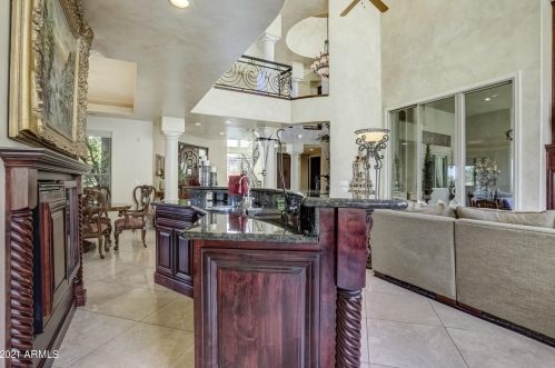 13841 Cyn Dr, Phoenix AZ 85016-2403 exterior