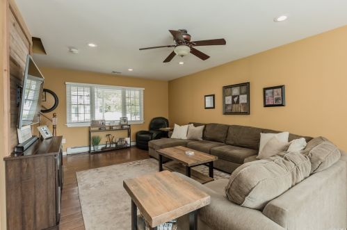 20 Grand Hvn Dr, Commack NY 11725-3126 exterior