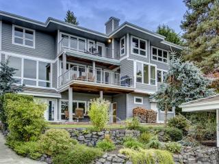 15813 23rd Ave, Seattle, WA 98166-2643