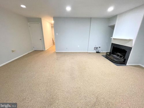 7623 Coddle Hbr Ln, Rockville MD 20854-3253 exterior