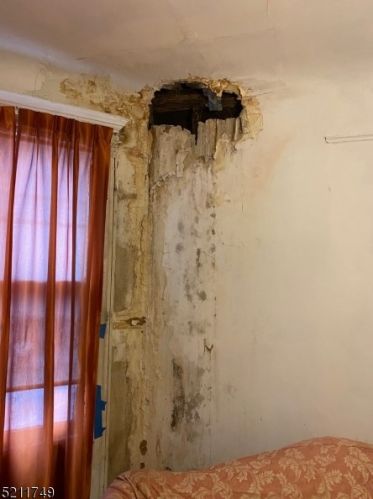 121 Seymour Ave, Newark NJ 07108-1714 exterior