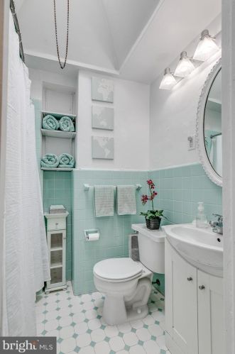 2742 11 St, Philadelphia PA 19148-4902 exterior