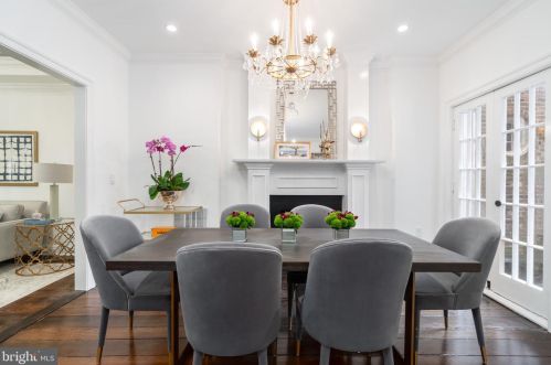 111 Prince St, Alexandria VA 22314-2934 exterior