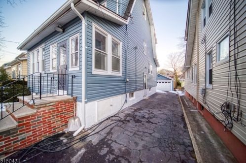 72 Hughes St, Maplewood NJ  07040-3304 exterior