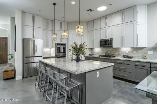 8945 Lee St, Tucson, AZ 85715