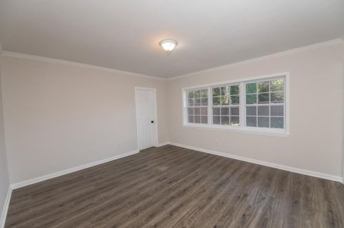 415 Hammond Dr, Atlanta GA 30328-5232 exterior