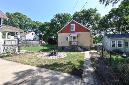 417 65th St, Milwaukee WI  53214-1723 exterior