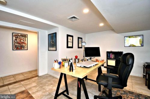 200 Timber Jump Ln, Media PA 19063-1131 exterior