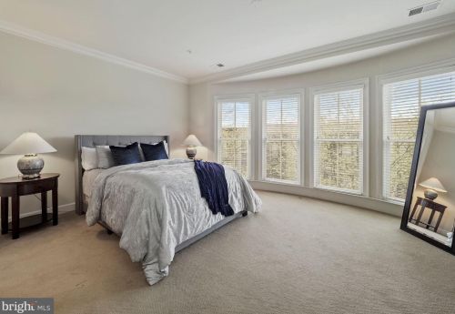 12460 Ansin Cir Dr, Rockville MD 20854-6912 exterior