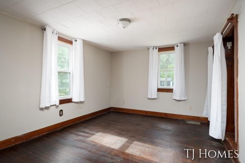 3200 Mona St, Meskegon MI 49444-2746 exterior